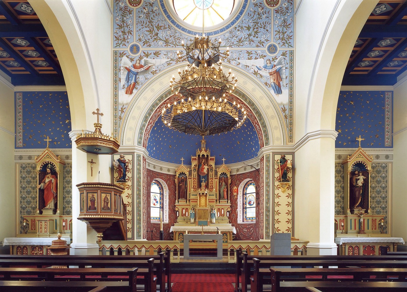 St. Marien am Behnitz in Berlin Spandau nach der Restaurierung Ende 2003